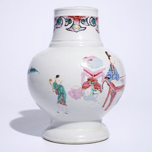 A Chinese famille rose bottle vase with "Long Elizas" and little boys, Yongzheng — 照片 4