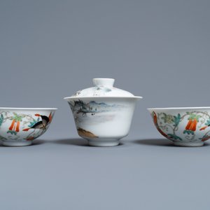 A Chinese famille rose bowl and cover and two 'butterfly' bowls, Jingdezhen mark, Republic — photo 3