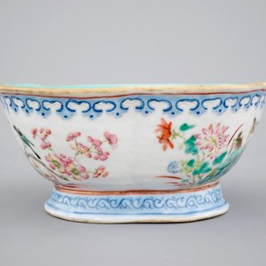 A Chinese famille rose bowl and two famille rose bowls with flowers — photo 11