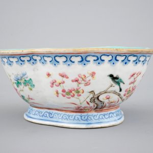 A Chinese famille rose bowl and two famille rose bowls with flowers — photo 10