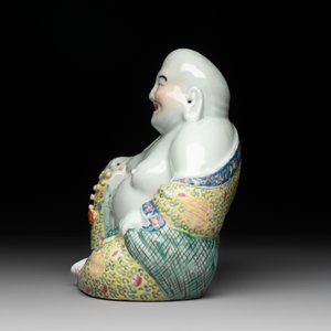 A Chinese famille rose 'boys and roosters' vase and a Milefo Buddha, Guangxu and Zhu Mao Ji 朱茂記造 mark, 19/20th C. — photo 11