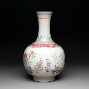 A Chinese famille rose 'boys and roosters' vase and a Milefo Buddha, Guangxu and Zhu Mao Ji 朱茂記造 mark, 19/20th C. — photo 2