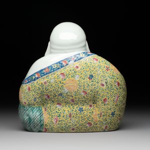 A Chinese famille rose 'boys and roosters' vase and a Milefo Buddha, Guangxu and Zhu Mao Ji 朱茂記造 mark, 19/20th C. — photo 9