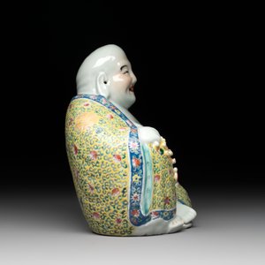 A Chinese famille rose 'boys and roosters' vase and a Milefo Buddha, Guangxu and Zhu Mao Ji 朱茂記造 mark, 19/20th C. — photo 10