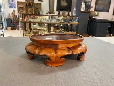 A Chinese famille rose Buddha figure on wooden stand, Zhu Mao Ji Zao 朱茂記造 mark, Republic — 照片 5