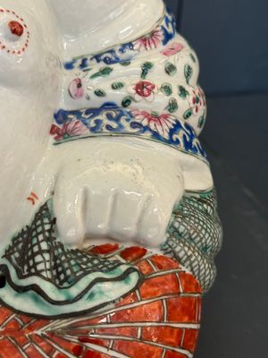 A Chinese famille rose Buddha, Zhu Mao Ji Zao 朱茂記造 mark, Republic — foto 4