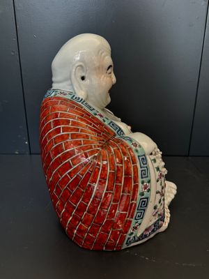 A Chinese famille rose Buddha, Zhu Mao Ji Zao 朱茂記造 mark, Republic — foto 5