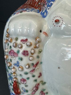 A Chinese famille rose Buddha, Zhu Mao Ji Zao 朱茂記造 mark, Republic — foto 3