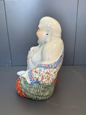 A Chinese famille rose Buddha, Zhu Mao Ji Zao 朱茂記造 mark, Republic — foto 5