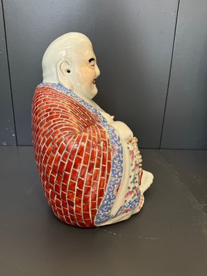 A Chinese famille rose Buddha, Zhu Mao Ji Zao 朱茂記造 mark, Republic — foto 7