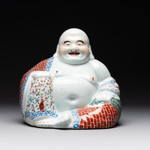 A Chinese famille rose Buddha, Zhu Mao Ji Zao 朱茂記造 mark, Republic — foto 1