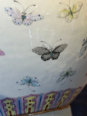 A Chinese famille rose 'butterfly' bottle vase, Guangxu mark and of the period — photo 14