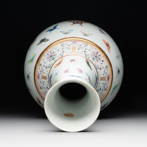 A Chinese famille rose 'butterfly' bottle vase, Guangxu mark and of the period — photo 5
