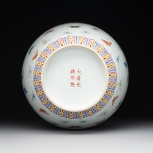 A Chinese famille rose 'butterfly' bottle vase, Guangxu mark and of the period — photo 6