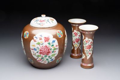 A Chinese famille rose capucin-brown-ground covered jar and a pair of beaker vases, Qianlong