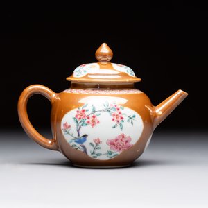 A Chinese famille rose capucin-brown-ground teapot and a Yixing stoneware teapot, Kangxi/Qianlong — 照片 5