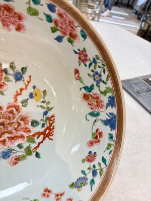 A Chinese famille rose capucin-ground bowl with landscape design, Qianlong — photo 7
