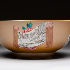 A Chinese famille rose capucin-ground bowl with landscape design, Qianlong — photo 3