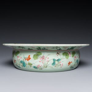A Chinese famille rose celadon-ground 'carps' basin, 19th C. — 照片 7