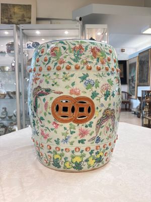A Chinese famille rose celadon-ground garden seat, 19th C. — photo 5
