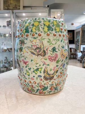 A Chinese famille rose celadon-ground garden seat, 19th C. — photo 7
