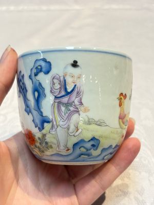 A Chinese famille rose 'Chicken' cup, Qianlong mark, Republic — photo 2