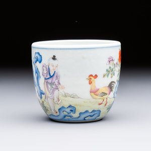 A Chinese famille rose 'Chicken' cup, Qianlong mark, Republic — photo 1