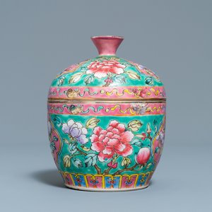 A Chinese famille rose 'chupu' bowl and cover for the Straits or Peranakan market, 19th C. — photo 1