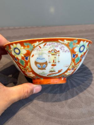A Chinese famille rose coral-red-ground 'antiquities' bowl, Yongzheng mark, Republic — photo 1
