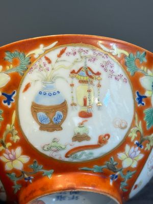 A Chinese famille rose coral-red-ground 'antiquities' bowl, Yongzheng mark, Republic — photo 8