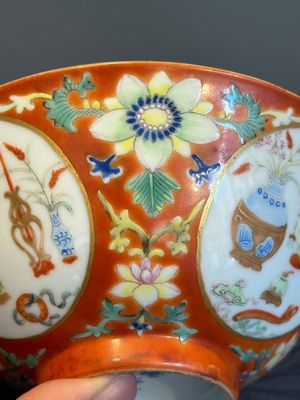 A Chinese famille rose coral-red-ground 'antiquities' bowl, Yongzheng mark, Republic — photo 9