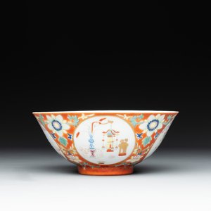 A Chinese famille rose coral-red-ground 'antiquities' bowl, Yongzheng mark, Republic — photo 1