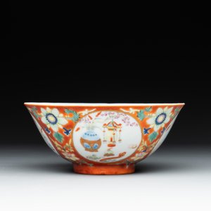 A Chinese famille rose coral-red-ground 'antiquities' bowl, Yongzheng mark, Republic — photo 4