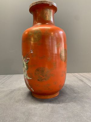 A Chinese famille rose coral-red-ground 'immortals' rouleau vase, Qianlong mark, Republic — photo 8