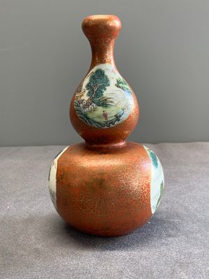A Chinese famille rose coral-red-ground 'landscape' gourd vase, Qianlong mark, Republic — photo 3