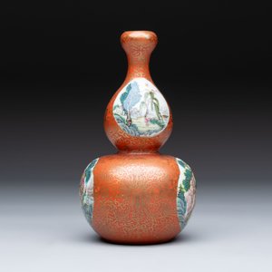A Chinese famille rose coral-red-ground 'landscape' gourd vase, Qianlong mark, Republic — photo 2