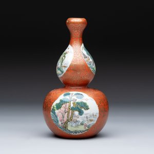 A Chinese famille rose coral-red-ground 'landscape' gourd vase, Qianlong mark, Republic — photo 4