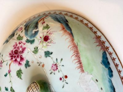 A Chinese famille rose covered 'Goats' tureen and a blue and white 'Floral' dish, Kangxi/Qianlong — 照片 22
