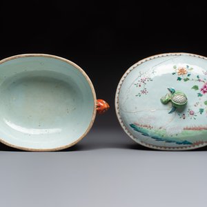 A Chinese famille rose covered 'Goats' tureen and a blue and white 'Floral' dish, Kangxi/Qianlong — 照片 8