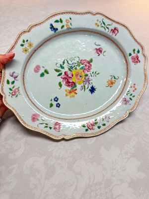 A Chinese famille rose covered tureen and stand with floral design, Qianlong — photo 20