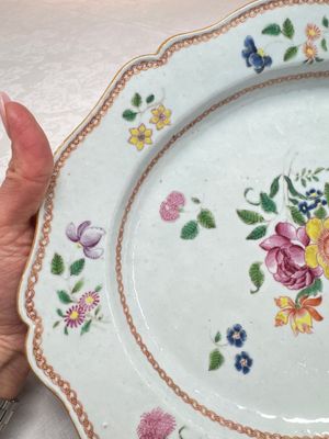 A Chinese famille rose covered tureen and stand with floral design, Qianlong — photo 22