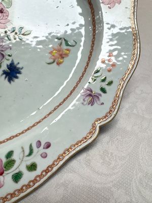 A Chinese famille rose covered tureen and stand with floral design, Qianlong — photo 25