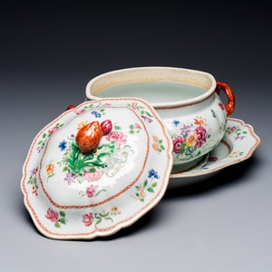 A Chinese famille rose covered tureen and stand with floral design, Qianlong — photo 3