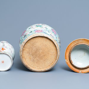 A Chinese famille rose covered vase and a vase with birds and peaches, 19/20th C. — photo 6