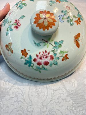 A Chinese famille rose ‘Crane in a Garden’ tureen and cover, Qianlong — photo 13