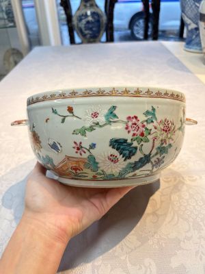 A Chinese famille rose ‘Crane in a Garden’ tureen and cover, Qianlong — photo 4