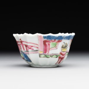 A Chinese famille rose cup and saucer with a reclined lady, Qianlong — foto 6