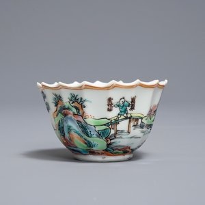 A Chinese famille rose cup and saucer with fishermen, Yongzheng — photo 4