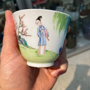 A Chinese famille rose cup and saucer with ladies and a boy playing with a rabbit, Yongzheng — 照片 20
