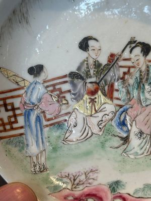 A Chinese famille rose cup and saucer with music making ladies, Yongzheng/Qianlong — photo 10